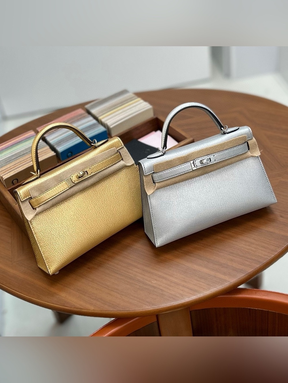 Limited Edition Chèvre Chamkilight Metallic Mini Kelly II 20 19CM GOLD SILVER